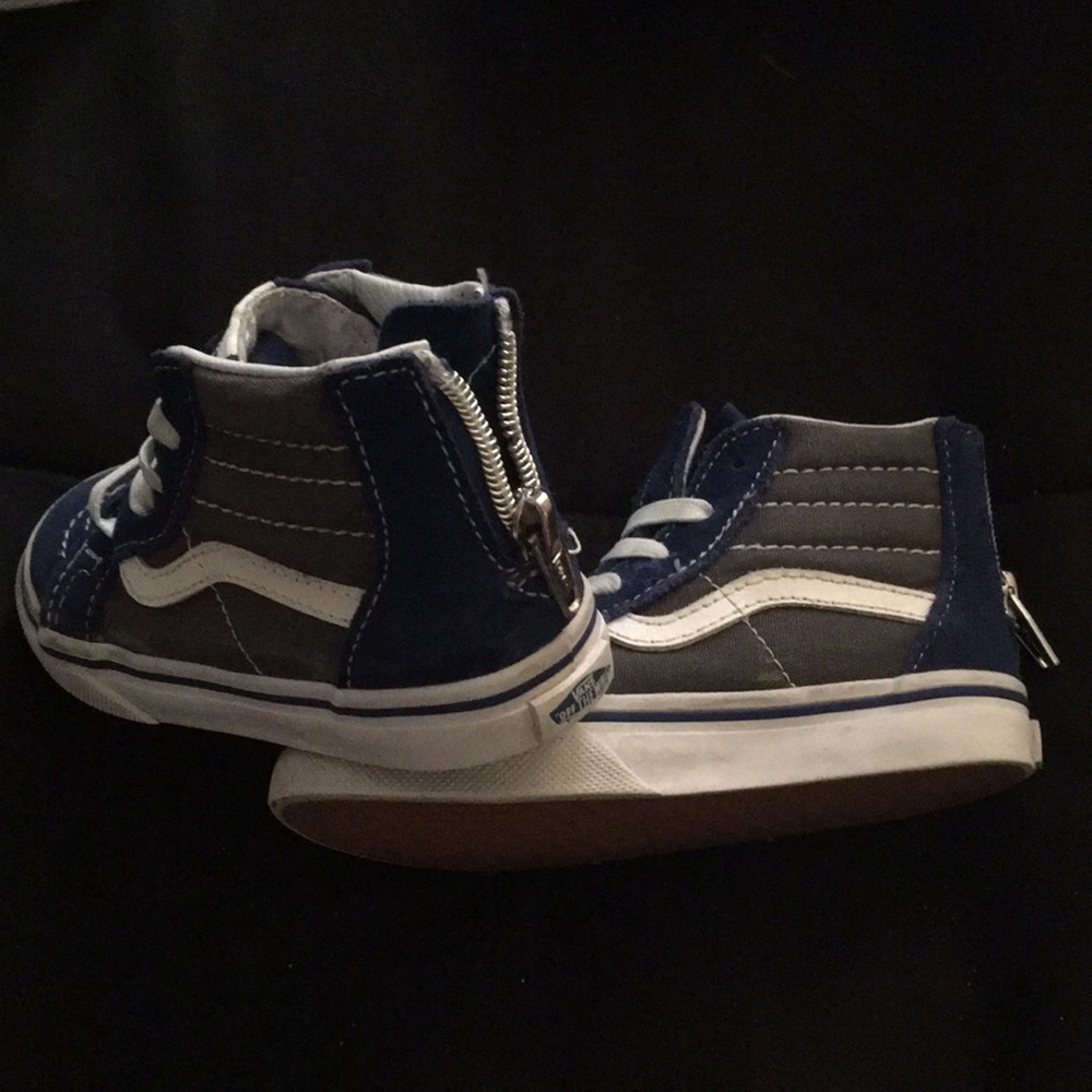 Blue and gray vans💙